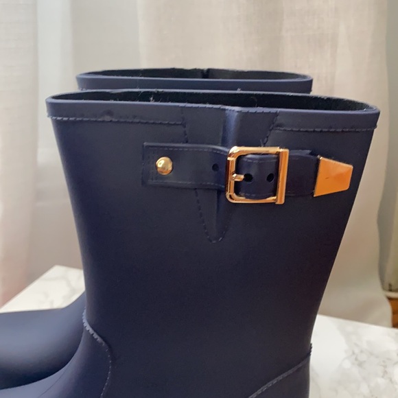WOMENS RAIN BOOTS SIZE 37 - 6.5 WOMENS - Picture 3 of 5
